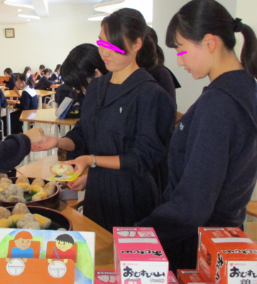 神戸山手女子中学高校の制服写真画像動画まとめ・レビュー口コミ評判・生徒の着こなし・夏服冬服詳細情報