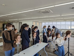 三重県立菰野高校の制服写真画像動画まとめ・レビュー口コミ評判・生徒の着こなし・夏服冬服詳細情報（こものこうこう）