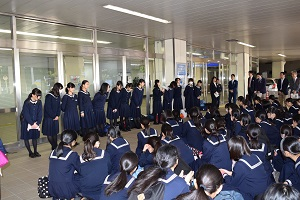 甲南女子中学高校の制服写真画像まとめ・レビュー口コミ評判・生徒の着こなし・夏服冬服詳細情報