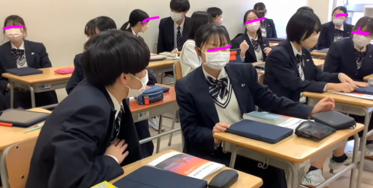 新潟市立万代高校の制服写真画像動画まとめ・レビュー口コミ評判・生徒の着こなし・夏服冬服詳細情報（ばんだいこうこう）
