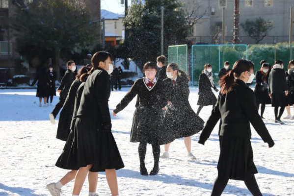 鹿児島市立鹿児島玉龍中学高校の制服写真画像動画まとめ・レビュー口コミ評判・生徒の着こなし・夏服冬服詳細情報（ぎょくりゅう）