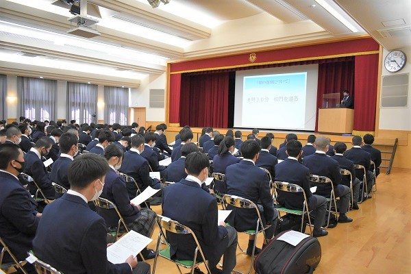 あべの翔学高校の制服写真画像動画まとめ・レビュー口コミ評判・体操服ジャージ・新制服旧制服比較【2023/令和5年度新制服】