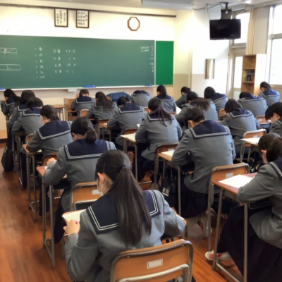 精華女子高校の制服写真画像動画まとめ・レビュー口コミ評判・新制服旧制服比較【2023/令和5年度新制服】