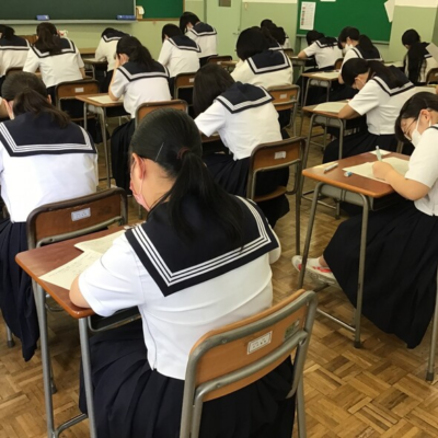 精華女子高校の制服写真画像動画まとめ・レビュー口コミ評判・新制服旧制服比較【2023/令和5年度新制服】