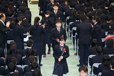 尼崎市立尼崎高校の制服写真画像動画まとめ・レビュー口コミ評判・生徒の着こなし・夏服冬服詳細情報