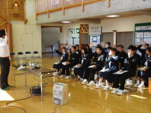 【閉校】君津市立亀山中学校の制服写真画像まとめ・レビュー口コミ評判・体操服ジャージ・夏服冬服詳細情報【廃校】