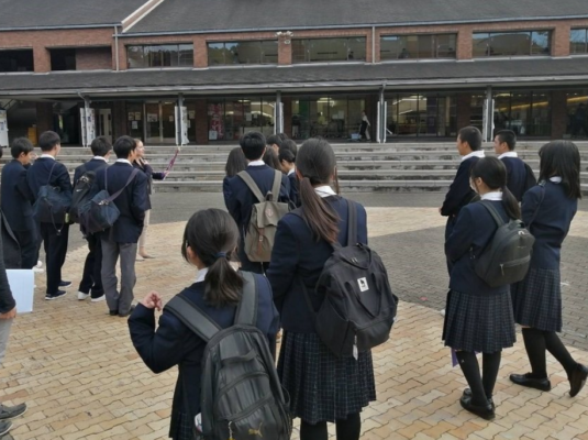 【停止】関西中央高校の制服写真画像動画まとめ・レビュー口コミ評判・生徒の着こなし・夏服冬服詳細情報