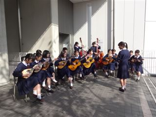 帝塚山中学高校の制服写真画像動画まとめ・レビュー口コミ評判・生徒の着こなし・夏服冬服詳細情報
