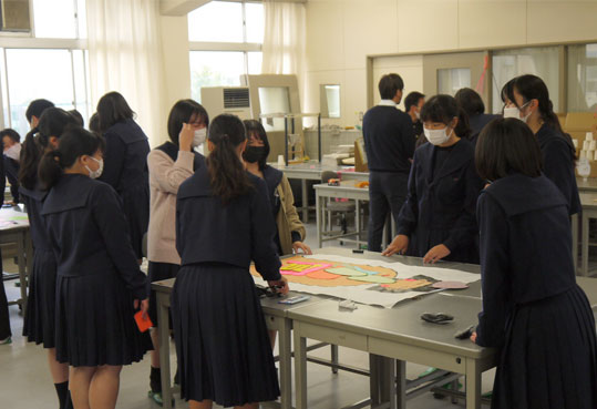 愛知県立豊橋商業高校の制服写真画像動画まとめ・レビュー口コミ評判【2023年度/令和5年新制服】学ラン襟詰めセーラー廃止