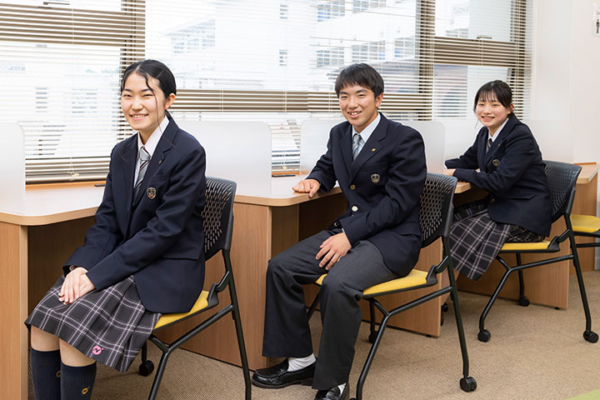 二松學舍大学附属柏中学高校の制服写真画像動画まとめ・レビュー口コミ評判・生徒の着こなし・夏服冬服詳細情報