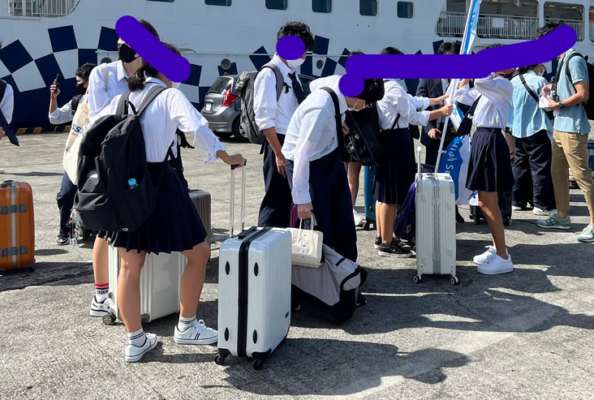 東京都立神津高校の制服写真画像動画まとめ・レビュー口コミ評判・生徒の着こなし・夏服冬服詳細情報