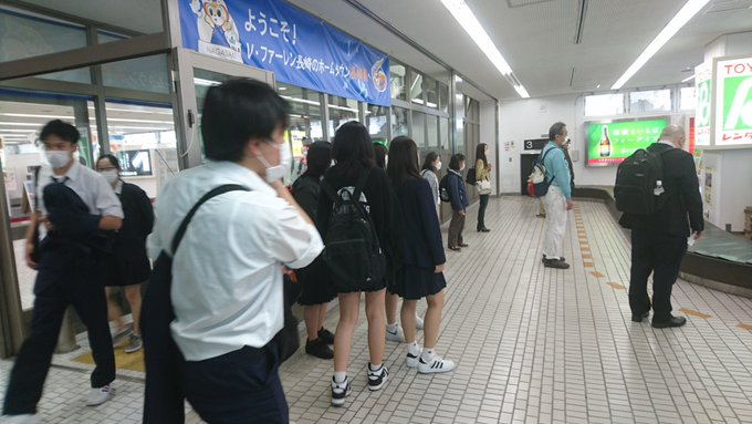 東京都立神津高校の制服写真画像動画まとめ・レビュー口コミ評判・生徒の着こなし・夏服冬服詳細情報
