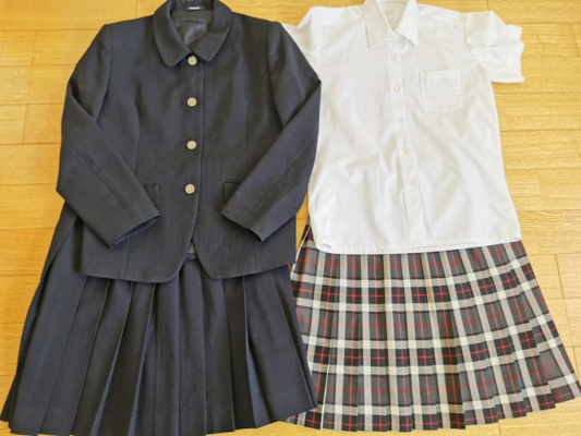 東京都立つばさ総合高校の制服写真画像動画まとめ・レビュー口コミ評判・生徒の着こなし・夏服冬服詳細情報