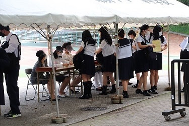 成蹊中学校・成蹊高校の制服写真画像動画まとめ・レビュー口コミ評判・生徒の着こなし・夏服冬服詳細情報
