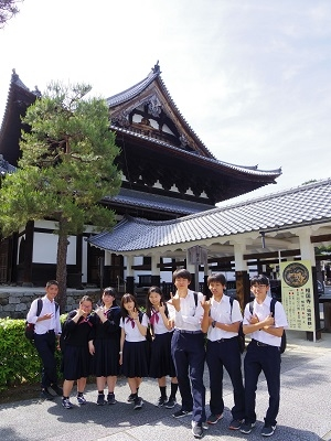 成蹊中学校・成蹊高校の制服写真画像動画まとめ・レビュー口コミ評判・生徒の着こなし・夏服冬服詳細情報