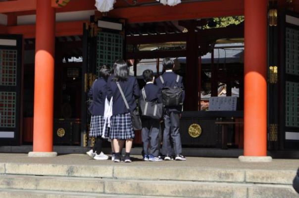 神戸市立鈴蘭台中学校の制服写真画像まとめ・レビュー口コミ評判・体操服ジャージ・夏服冬服詳細情報