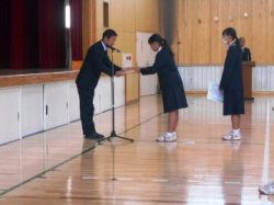 宍粟市立山崎西中学校の制服写真画像まとめ・レビュー口コミ評判・体操服ジャージ・夏服冬服詳細情報│全国中高制服グラム全国47都道府県の中学校