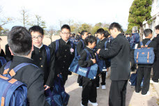 福崎町立福崎東中学校の制服写真画像まとめ・レビュー口コミ評判・体操服ジャージ・夏服冬服詳細情報│全国中高制服グラム全国47都道府県の中学校