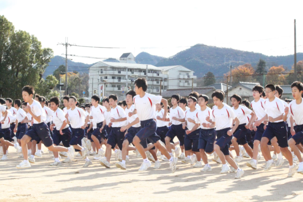 西脇市立西脇中学校の制服写真画像動画まとめ・レビュー口コミ