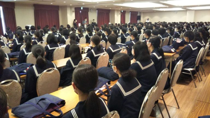 武庫川女子大学附属中学高校の制服写真画像動画まとめ・レビュー口コミ評判・体操服ジャージ・夏服冬服詳細情報