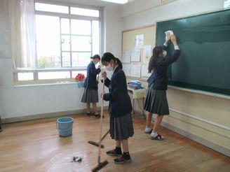 Amagasaki Municipal Osho Kita Junior High School Uniform Photo Image ...