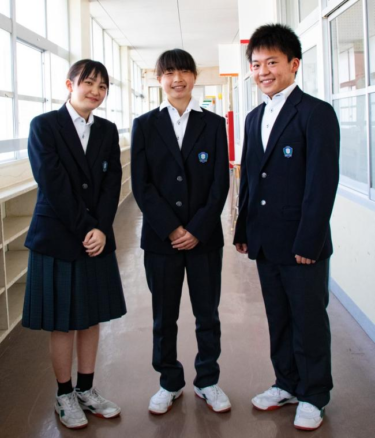 遠賀町立遠賀南中学校の制服写真画像動画まとめ・レビュー口コミ評判・生徒の着こなし・夏服冬服詳細情報