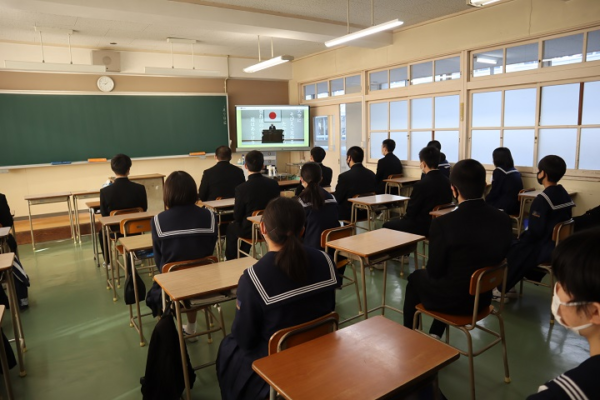 福岡県立嘉穂高校・附属中学校の制服写真画像まとめ・レビュー口コミ評判・生徒の着こなし・夏服冬服詳細情報