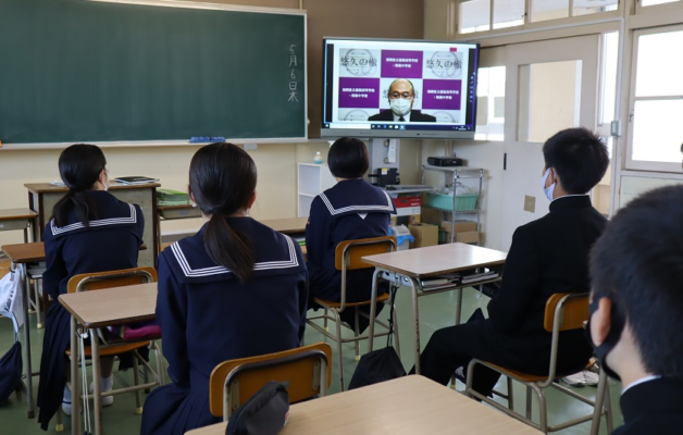 福岡県立嘉穂高校・附属中学校の制服写真画像まとめ・レビュー口コミ評判・生徒の着こなし・夏服冬服詳細情報