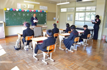豊前市立合岩中学校の制服写真画像まとめ・レビュー口コミ評判・生徒の着こなし・夏服冬服詳細情報