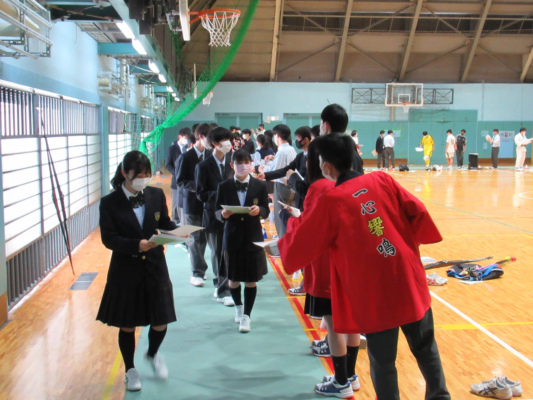 昭和鉄道高校の制服写真画像動画まとめ・レビュー口コミ評判・生徒の着こなし・夏服冬服詳細情報