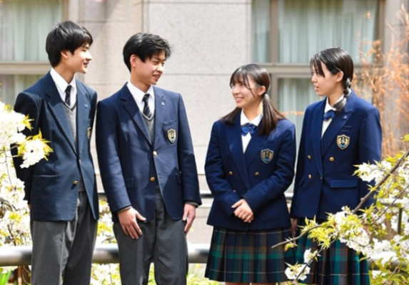 創価中学校・創価高校の制服写真画像動画まとめ・レビュー口コミ評判・生徒の着こなし・夏服冬服詳細情報