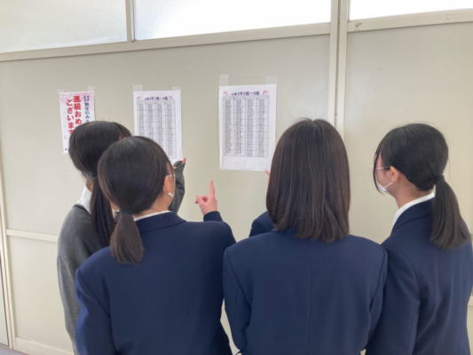 創価中学校・創価高校の制服写真画像動画まとめ・レビュー口コミ評判・生徒の着こなし・夏服冬服詳細情報