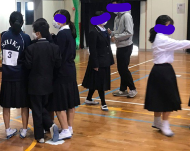Σύνοψη φωτογραφίας στο δημοτικό σχολείο Shiga Junior High School της Fukuoka, ανασκόπηση από στόμα σε στόμα, φόρεμα μαθητών, καλοκαιρινά ρούχα χειμερινά ρούχα λεπτομερείς πληροφορίες