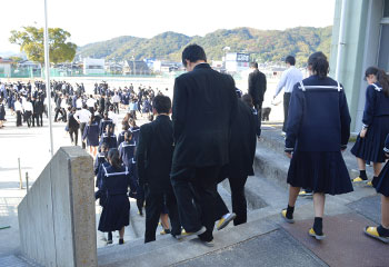山口県立徳山高校の制服写真画像動画まとめ・レビュー口コミ評判・生徒の着こなし・夏服冬服詳細情報
