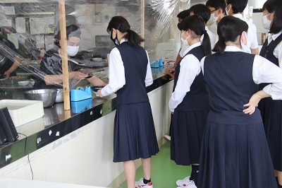 筑紫野市立二日市中学校の制服写真画像動画まとめ・レビュー口コミ評判・生徒の着こなし・夏服冬服詳細情報│全国中高制服グラム全国47都道府県の中