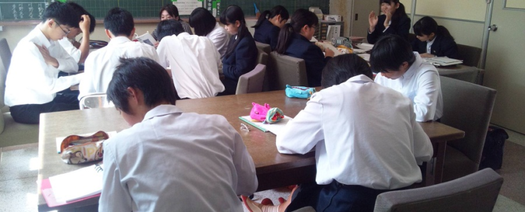 福岡県立福岡中央高校の制服写真画像動画まとめ・レビュー口コミ評判・生徒の着こなし・夏服冬服詳細情報