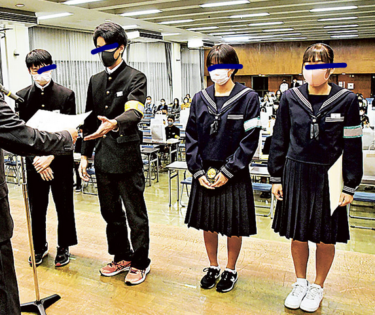 伊東市立対島中学校の制服写真画像まとめ・レビュー口コミ評判・生徒の着こなし・夏服冬服詳細情報
