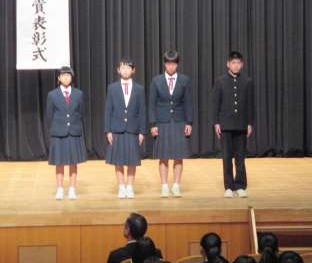 広島市立戸坂中学校の制服写真画像まとめ・レビュー口コミ評判・生徒の着こなし・夏服冬服詳細情報