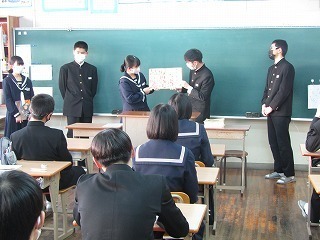 南さつま市立万世中学校の制服写真画像動画まとめ・レビュー口コミ評判・生徒の着こなし・夏服冬服詳細情報