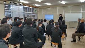 須崎市立上分中学校の制服写真画像まとめ・レビュー口コミ評判・生徒の着こなし・夏服冬服詳細情報